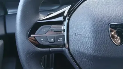 Photo 77 Peugeot 408  Hybrid 145 e-DCS6