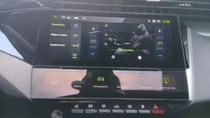 Photo 62 Peugeot 408  Hybrid 145 e-DCS6