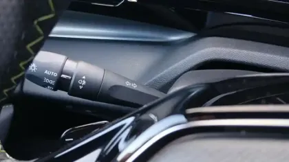 Photo 64 Peugeot 408  Hybrid 145 e-DCS6