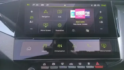 Photo 39 Peugeot 408  Hybrid 145 e-DCS6