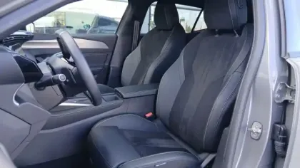 Photo 49 Peugeot 408  Hybrid 145 e-DCS6