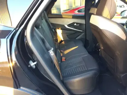 Photo 8 Peugeot 3008  Hybrid 145 e-DCS6