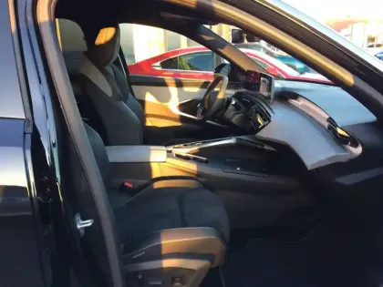 Photo 12 Peugeot 3008  Hybrid 145 e-DCS6