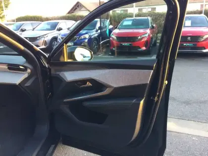 Photo 13 Peugeot 3008  Hybrid 145 e-DCS6