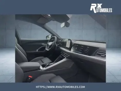 Photo 21 Audi Q5  TFSI 204 ch Hybride S tronic 7 Quattro