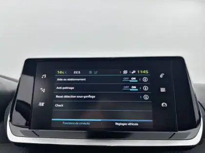 Photo 21 Peugeot 208  Electrique 50 kWh 136ch