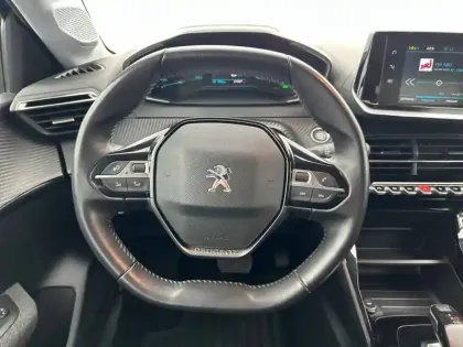 Photo 8 Peugeot 208  Electrique 50 kWh 136ch