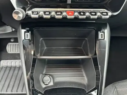 Photo 25 Peugeot 208  Electrique 50 kWh 136ch