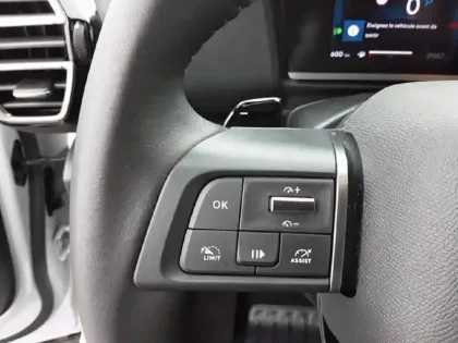 Photo 43 Citroën C4  Hybride 136 e-DCS6