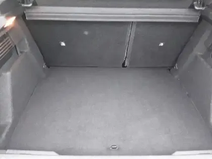 Photo 76 Citroën C4  Hybride 136 e-DCS6