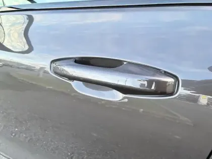 Photo 12 Volvo V60 Gén. II Ph1 NG2 Ultra Style Dark 5