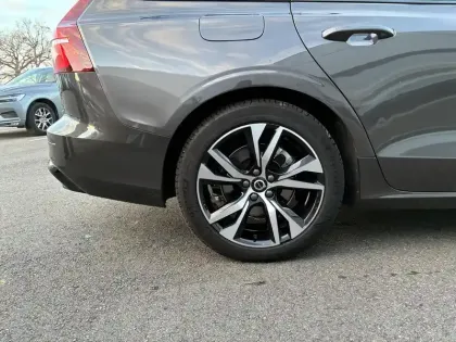 Photo 11 Volvo V60 Gén. II Ph1 NG2 Ultra Style Dark 5