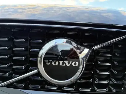 Photo 15 Volvo V60 Gén. II Ph1 NG2 Ultra Style Dark 5