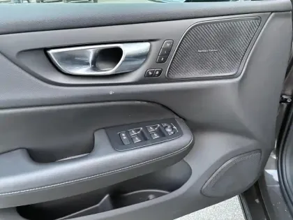 Photo 17 Volvo V60 Gén. II Ph1 NG2 Ultra Style Dark 5