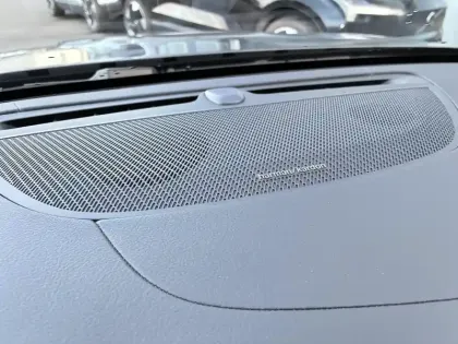 Photo 19 Volvo V60 Gén. II Ph1 NG2 Ultra Style Dark 5