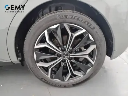 Photo 69 DS DS 4  Hybride E-Tense 225 EAT8