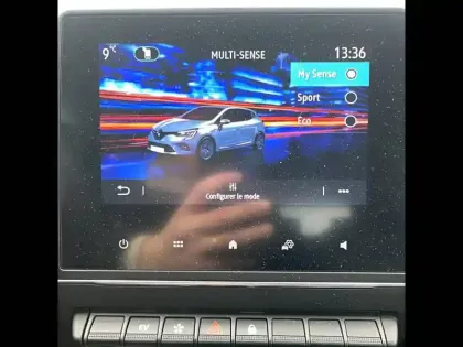 Photo 21 Renault Clio  E-Tech hybride 145