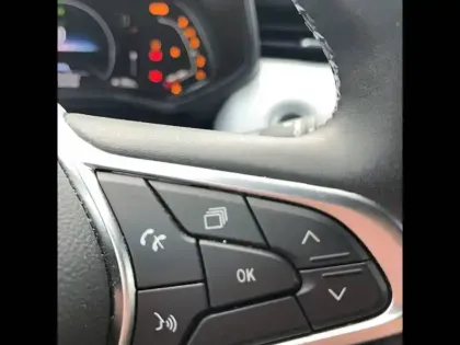 Photo 16 Renault Clio  E-Tech hybride 145