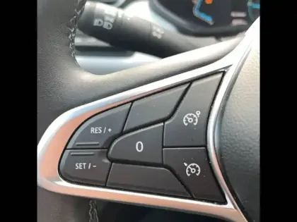 Photo 15 Renault Clio  E-Tech hybride 145