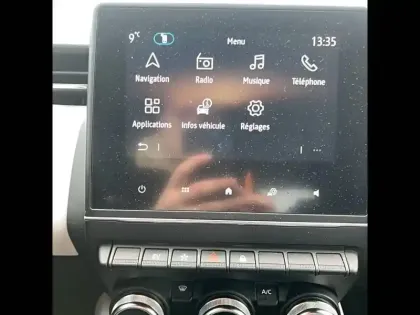 Photo 18 Renault Clio  E-Tech hybride 145