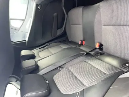 Photo 13 Renault Clio  E-Tech hybride 145