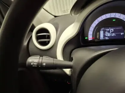 Photo 28 Renault Twingo  III E-Tech