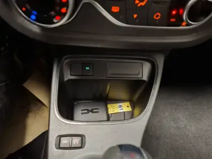 Photo 34 Renault Twingo  III E-Tech