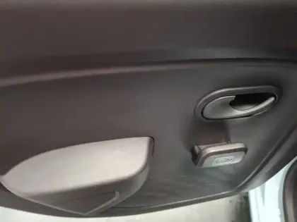 Photo 17 Renault Twingo  III E-Tech