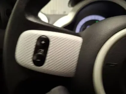 Photo 26 Renault Twingo  III E-Tech