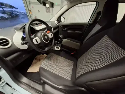 Photo 8 Renault Twingo  III E-Tech