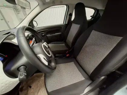 Photo 16 Renault Twingo  III E-Tech