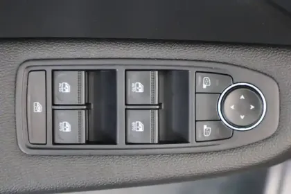 Photo 101 Renault Clio  Eco-G 100 ch GSR2