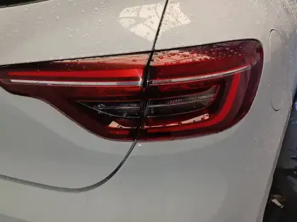 Photo 18 Renault Clio  Blue dCi 100 - 21N