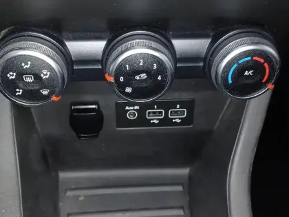 Photo 34 Renault Clio  Blue dCi 100 - 21N