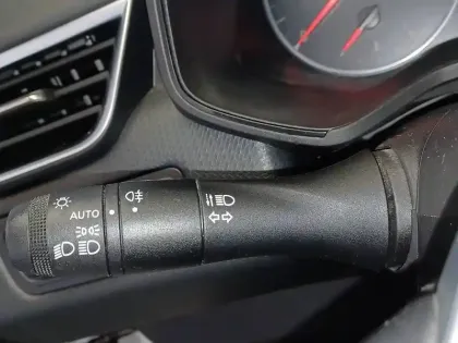 Photo 31 Renault Clio  Blue dCi 100 - 21N