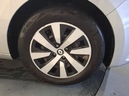 Photo 48 Renault Clio Gén. V (BJA) Ph1 NG Equilibre 5