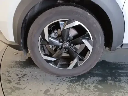 Photo 47 Nissan Juke  DIG-T 114