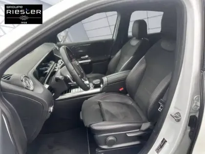 Photo 8 Mercedes GLA  250 e 8G-DCT