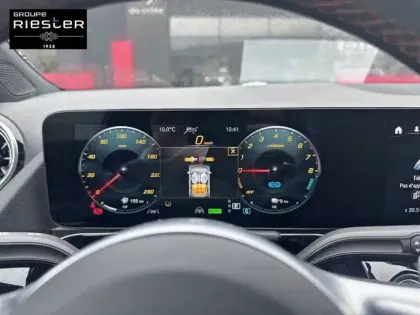 Photo 15 Mercedes GLA  250 e 8G-DCT