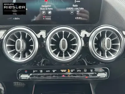 Photo 17 Mercedes GLA  250 e 8G-DCT