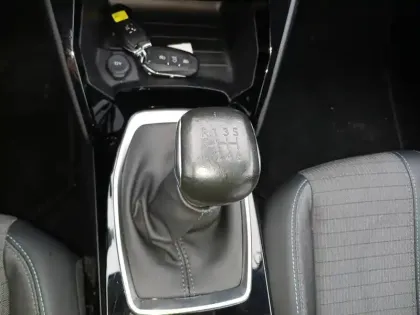 Photo 33 Peugeot 208  BlueHDi 100 S&S BVM6