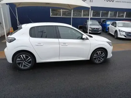 Photo 45 Peugeot 208  BlueHDi 100 S&S BVM6