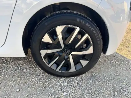 Photo 27 Peugeot 208  PureTech 100 S&S BVM6