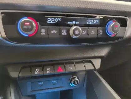 Photo 27 Audi A1  Sportback 30 TFSI 116 ch S tronic 7