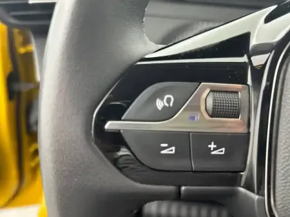 Photo 20 Peugeot 208  Electrique 50 kWh 136ch