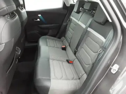 Photo 11 Citroën C4 e- 136 ch Automatique