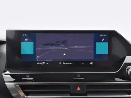 Photo 24 Citroën C4 e- 136 ch Automatique