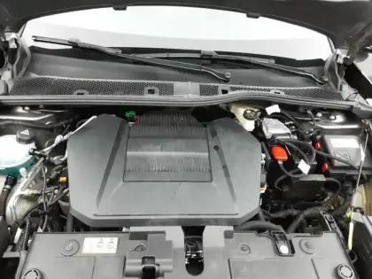 Photo 14 Citroën C4 e- 136 ch Automatique