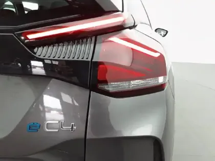 Photo 16 Citroën C4 e- 136 ch Automatique