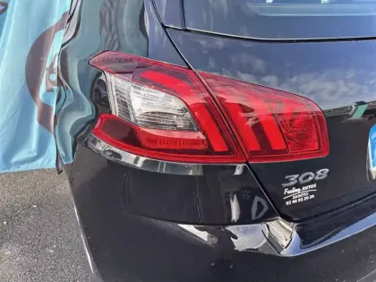 Photo 16 Peugeot 308  BlueHDi 100ch S&S BVM6